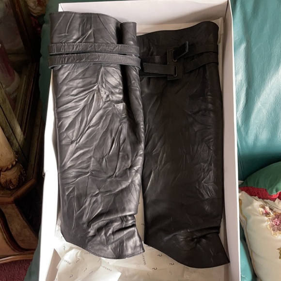 Shoes - Picture 8 of 13